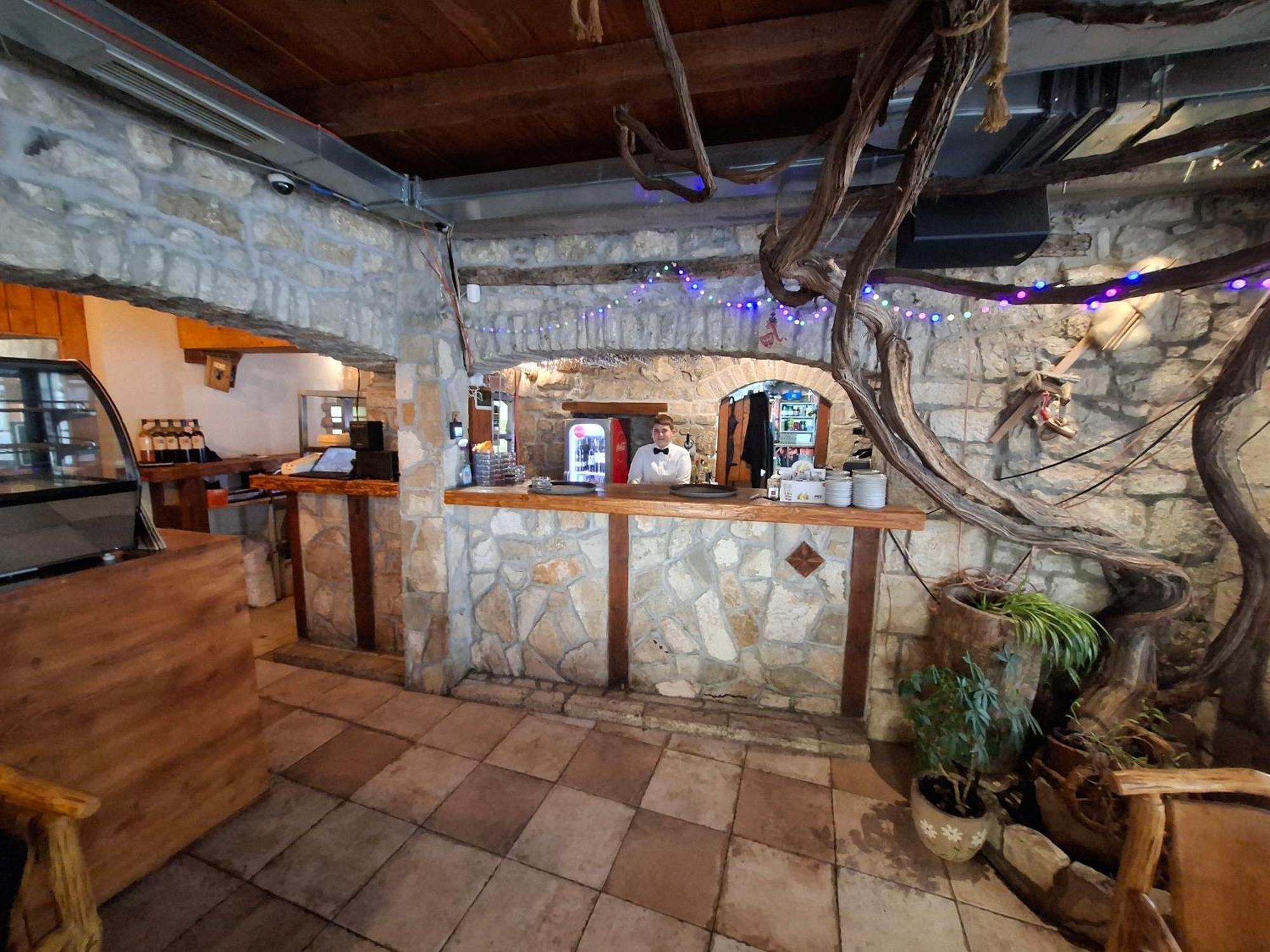 Ras Trebinje Stari Grad Bed & Breakfast ภายนอก รูปภาพ