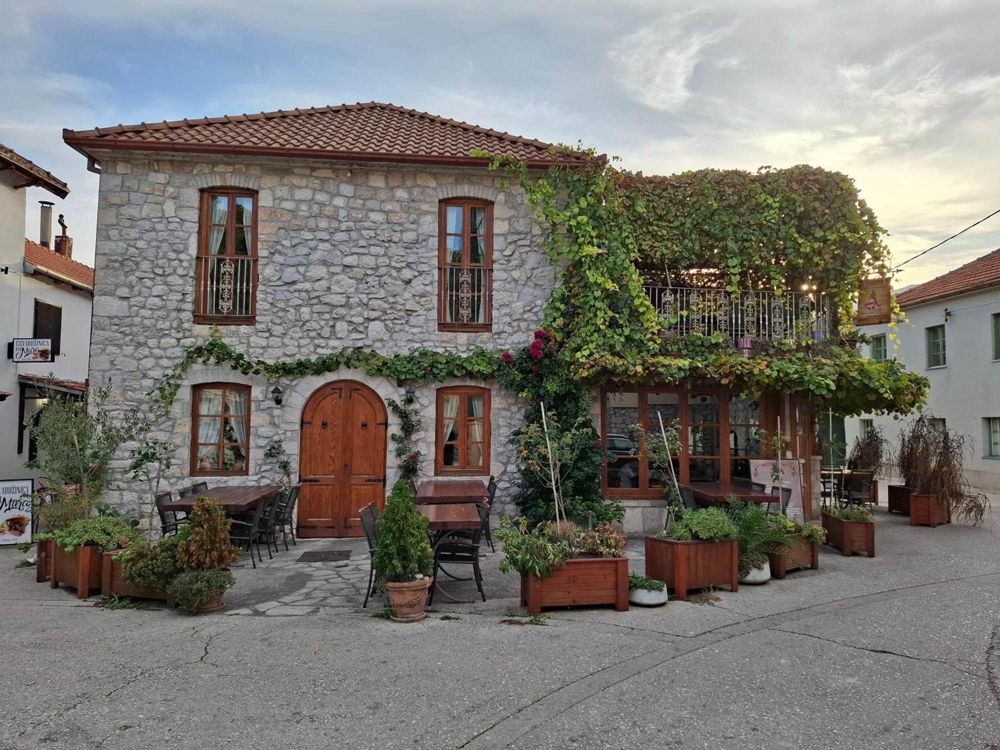 Ras Trebinje Stari Grad Bed & Breakfast ภายนอก รูปภาพ